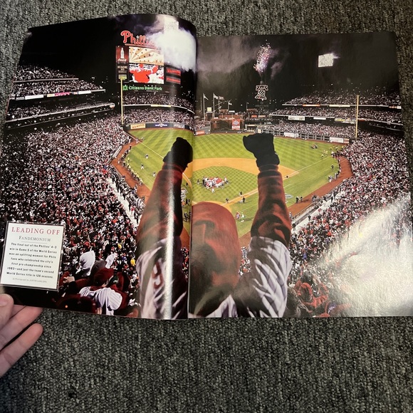 Philadelphia Phillies Sports Illustrated Edition 2008 - Picture 6 of 11